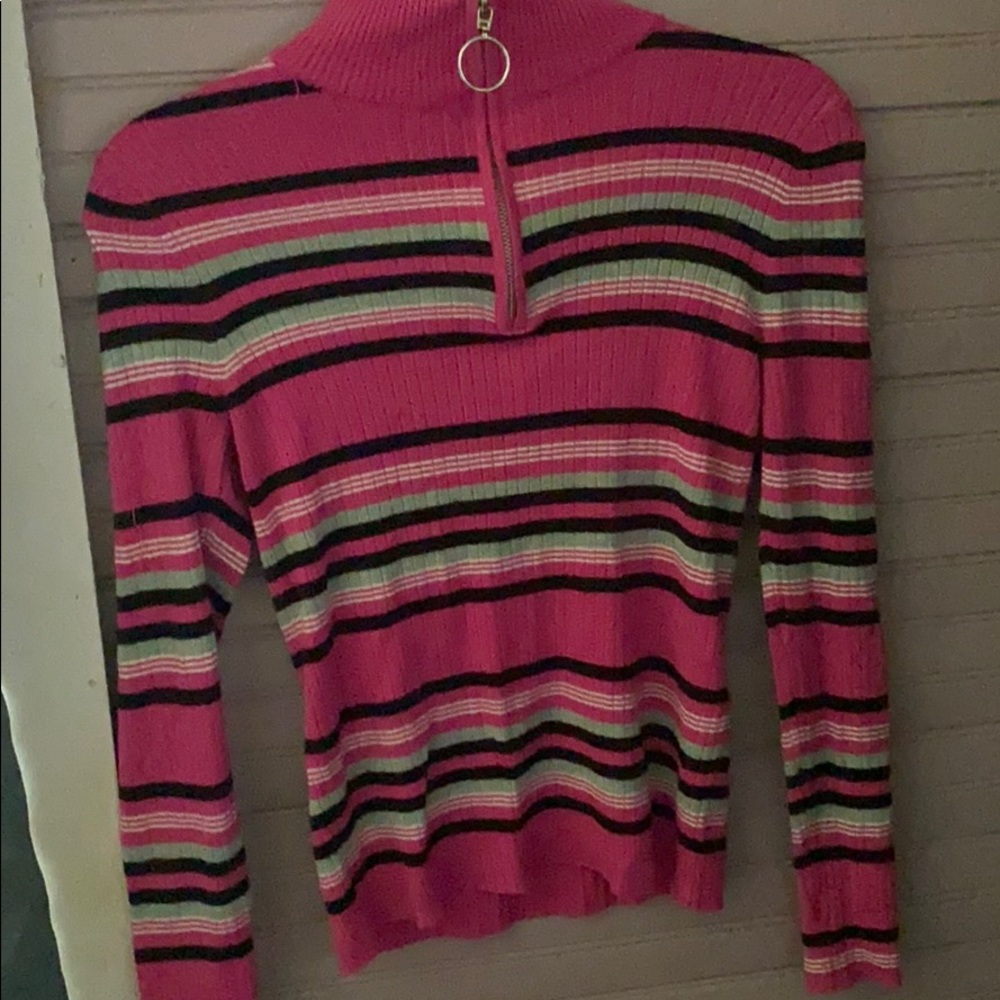 High collar sweater